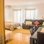 Δωμάτια σε οικογενειακή κατοικία Blife Santya Private Olhão