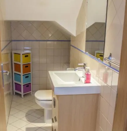 Blife Santya Private * Olhão